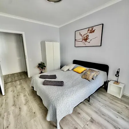 Marina Pearl Luxury Riverside With Parking And Terrace Apartment Budapest