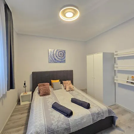 Marina Pearl Luxury Riverside With Parking And Terrace *